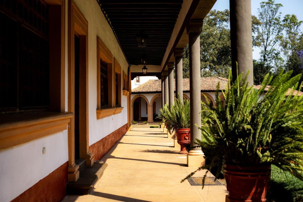 Best Western Plus Posada De Don Vasco Patzcuaro Exterior photo The Hacienda Nápoles, where Escobar kept his animals