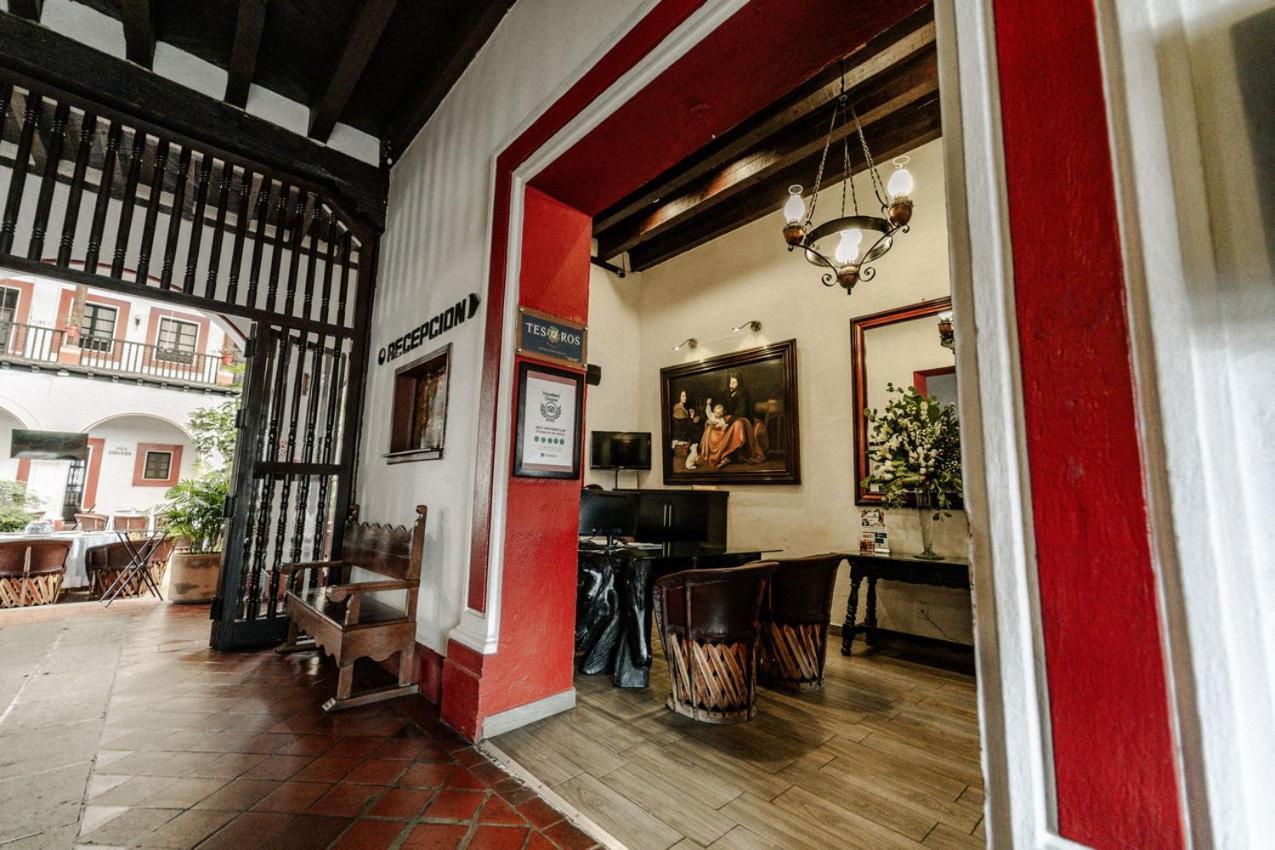Best Western Plus Posada De Don Vasco Patzcuaro Exterior photo Interior of the hotel