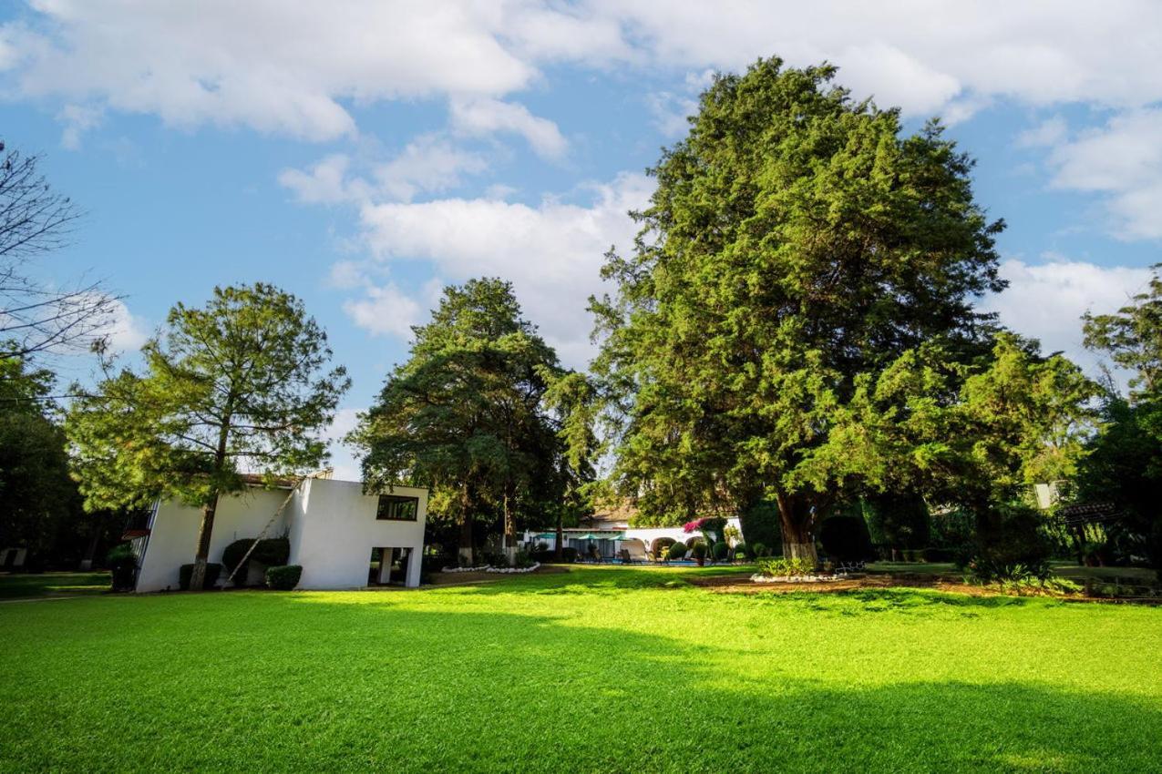 Best Western Plus Posada De Don Vasco Patzcuaro Exterior photo The campus of the University of the South Pacific in Apia